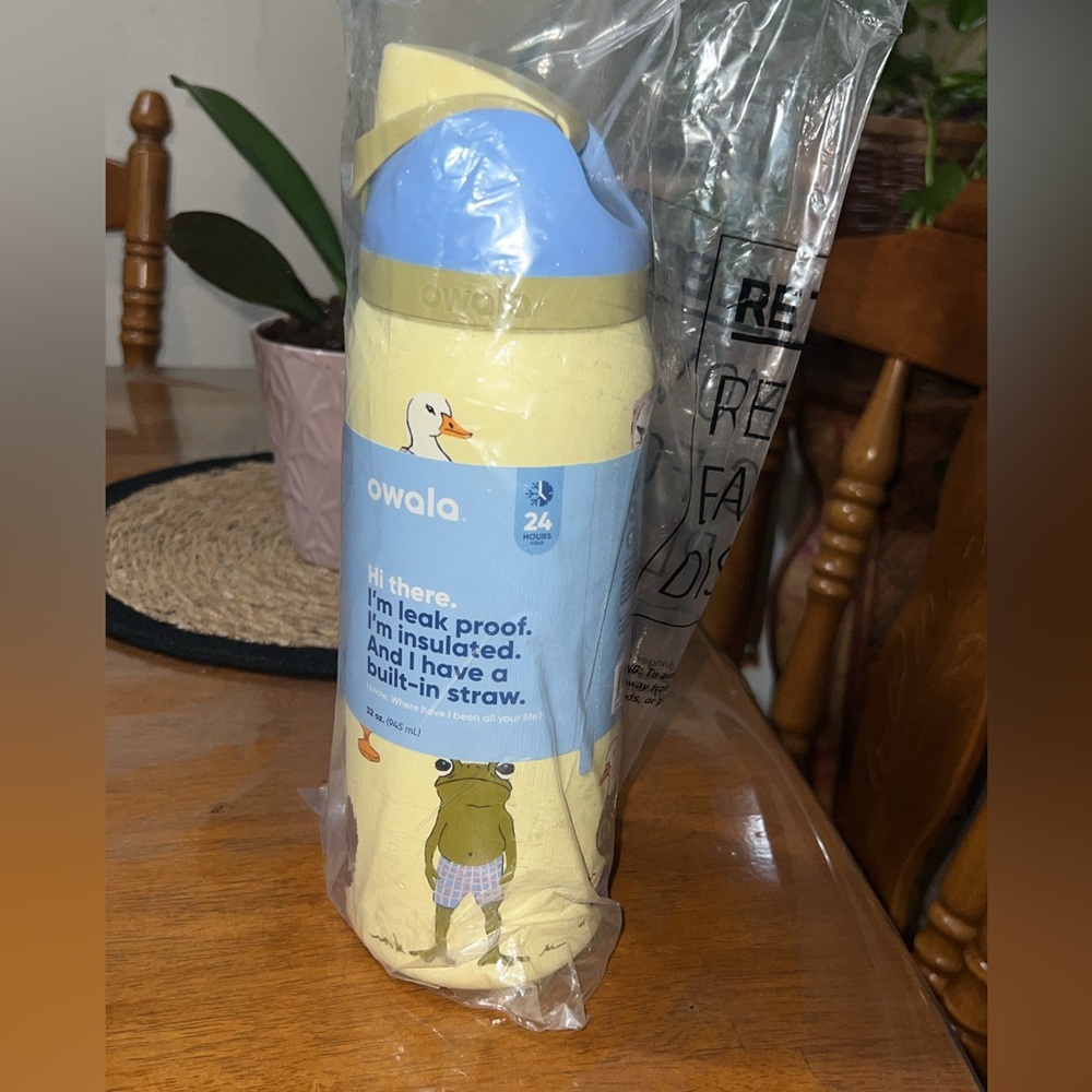 NWT! Owala x Urban Outfitters 32oz FreeSip - Party Animals - Picture 3 of 5